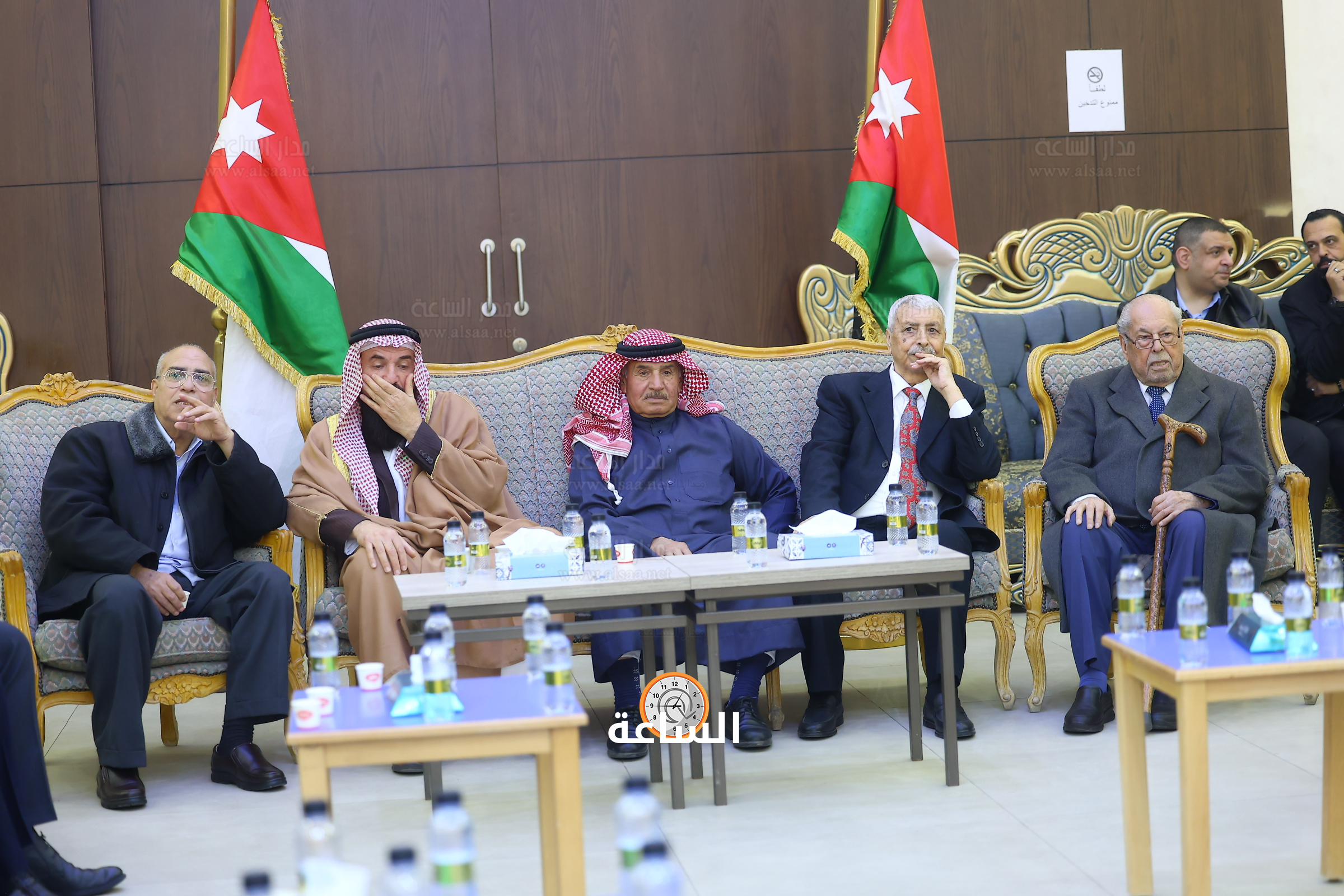 Madar Al-Saa Images 0.940461740329605