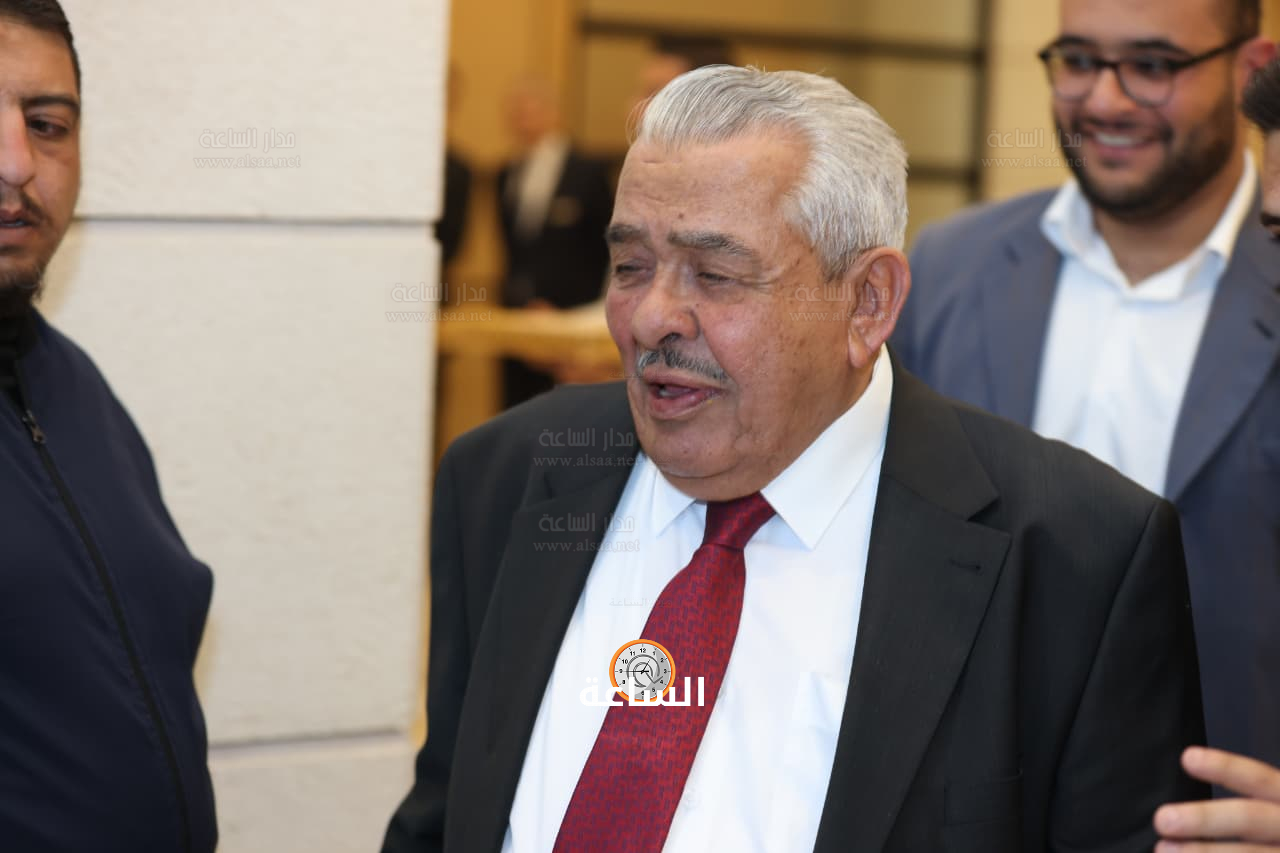 Madar Al-Saa Images 0.4255385725863995