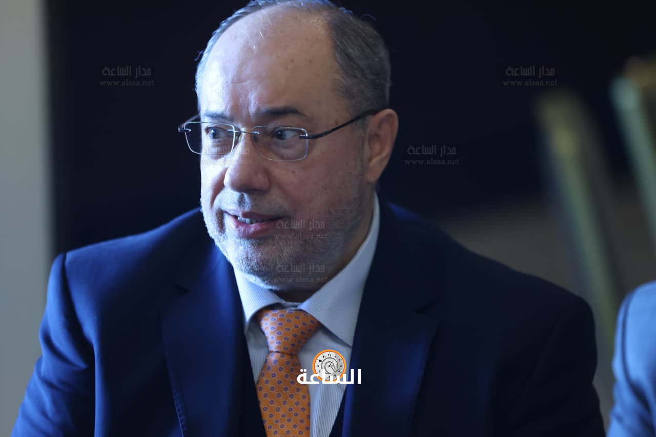 Madar Al-Saa Images 0.4070208004628557