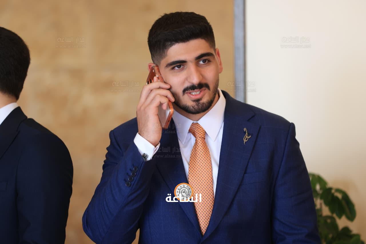 Madar Al-Saa Images 0.464670530341178