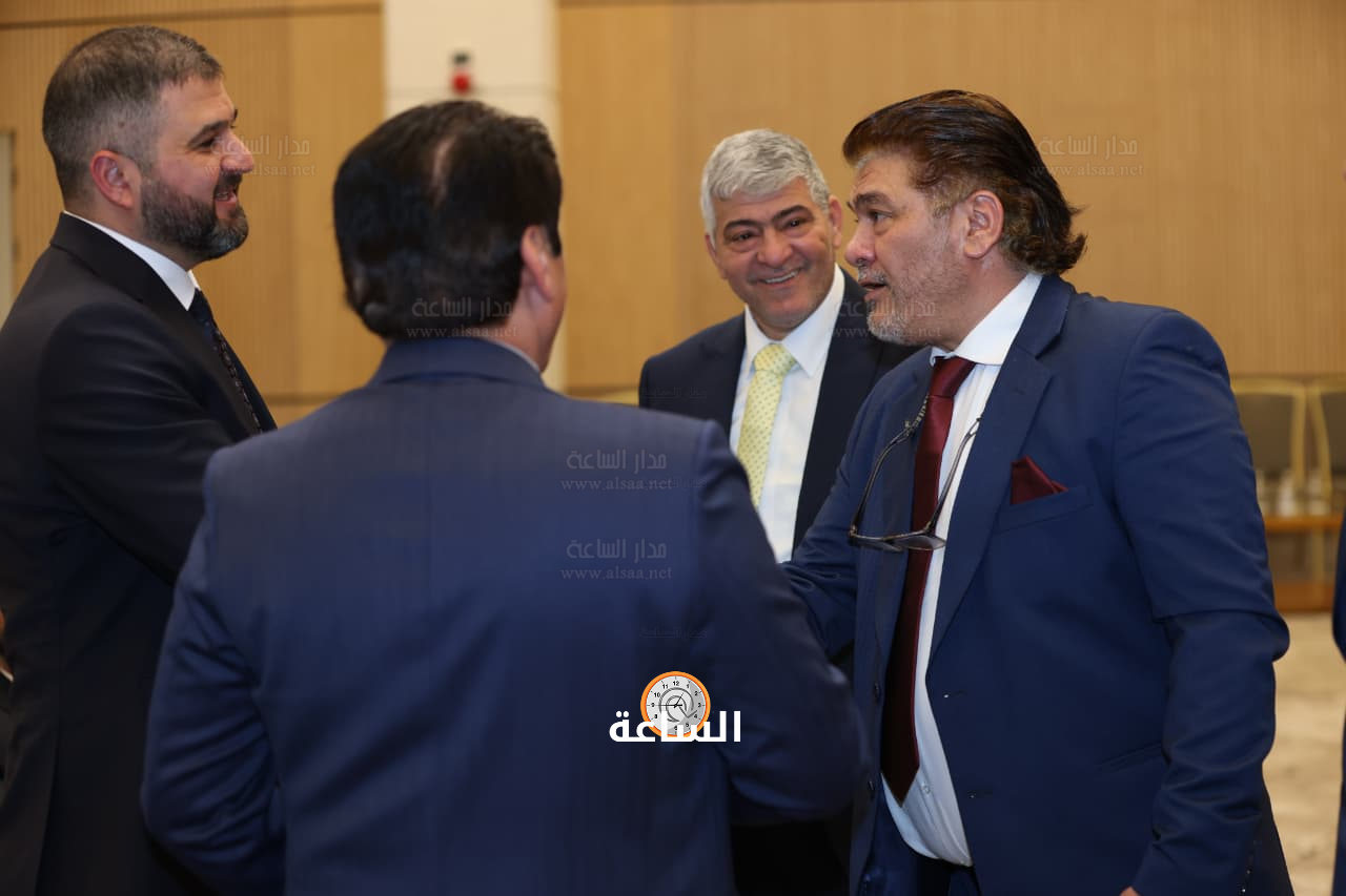 Madar Al-Saa Images 0.9934061363656637