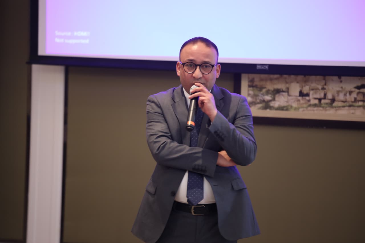 Madar Al-Saa Images 0.757257950441817