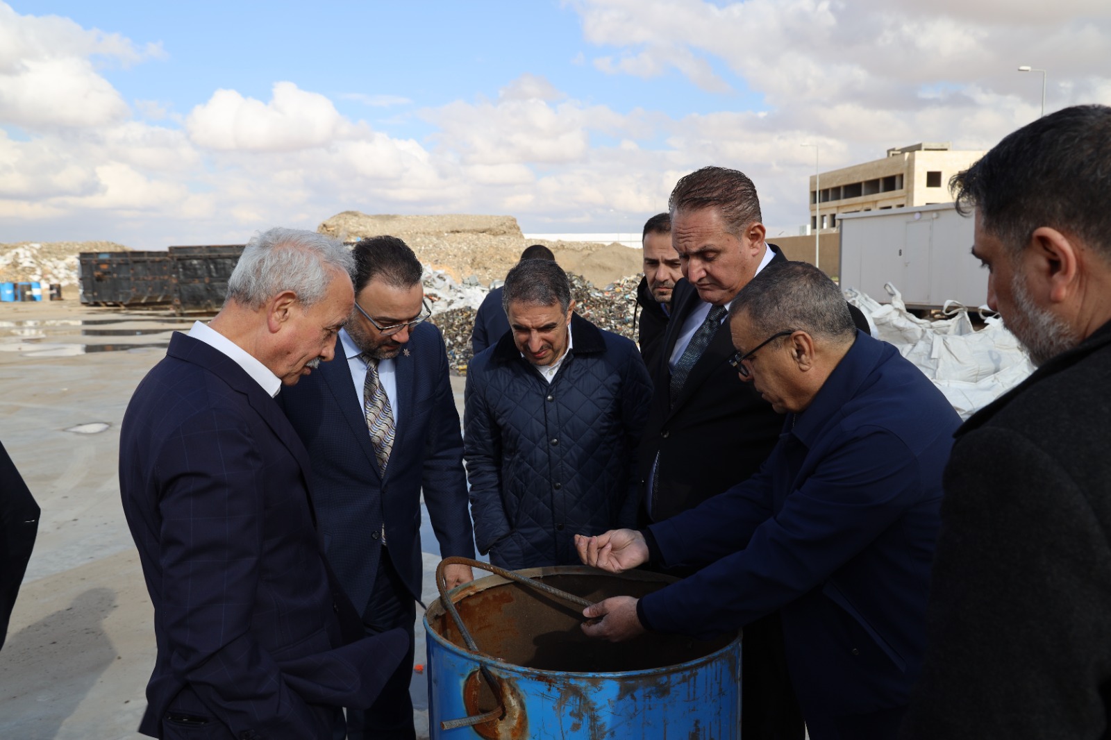 Madar Al-Saa Images 0.9819917437799749