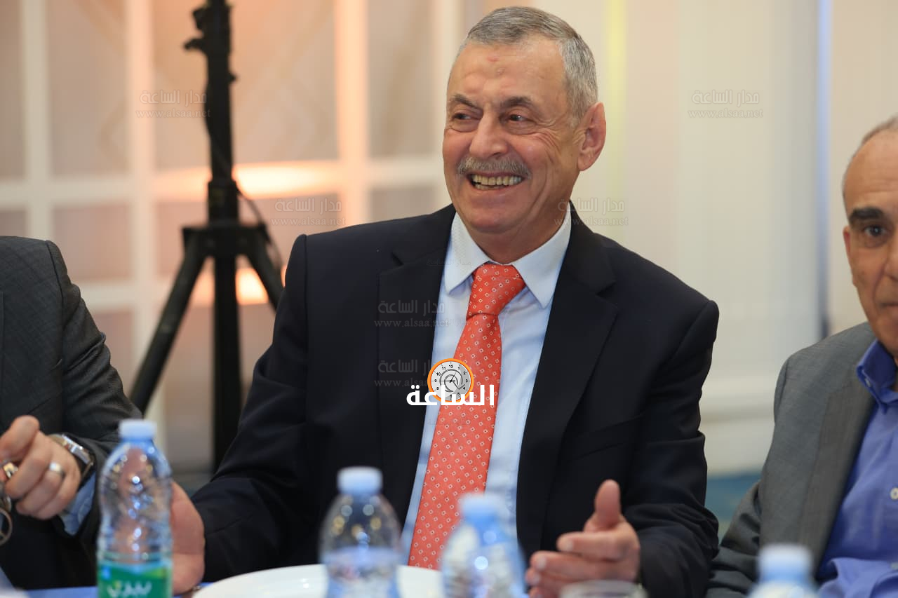 Madar Al-Saa Images 0.11432160452436257