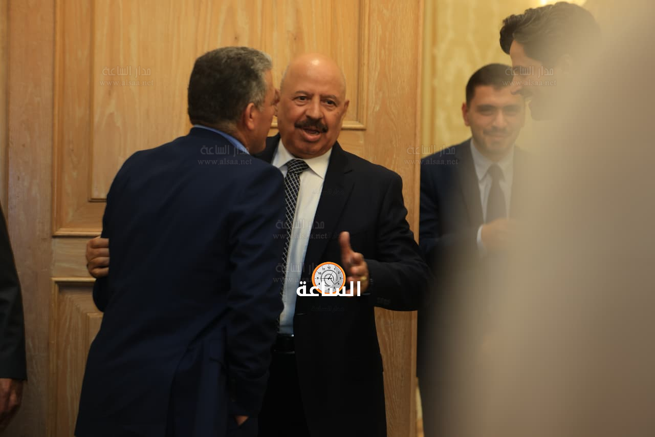 Madar Al-Saa Images 0.7601624435105326