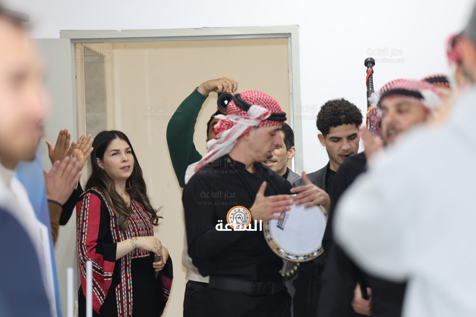 Madar Al-Saa Images 0.7886790937944529