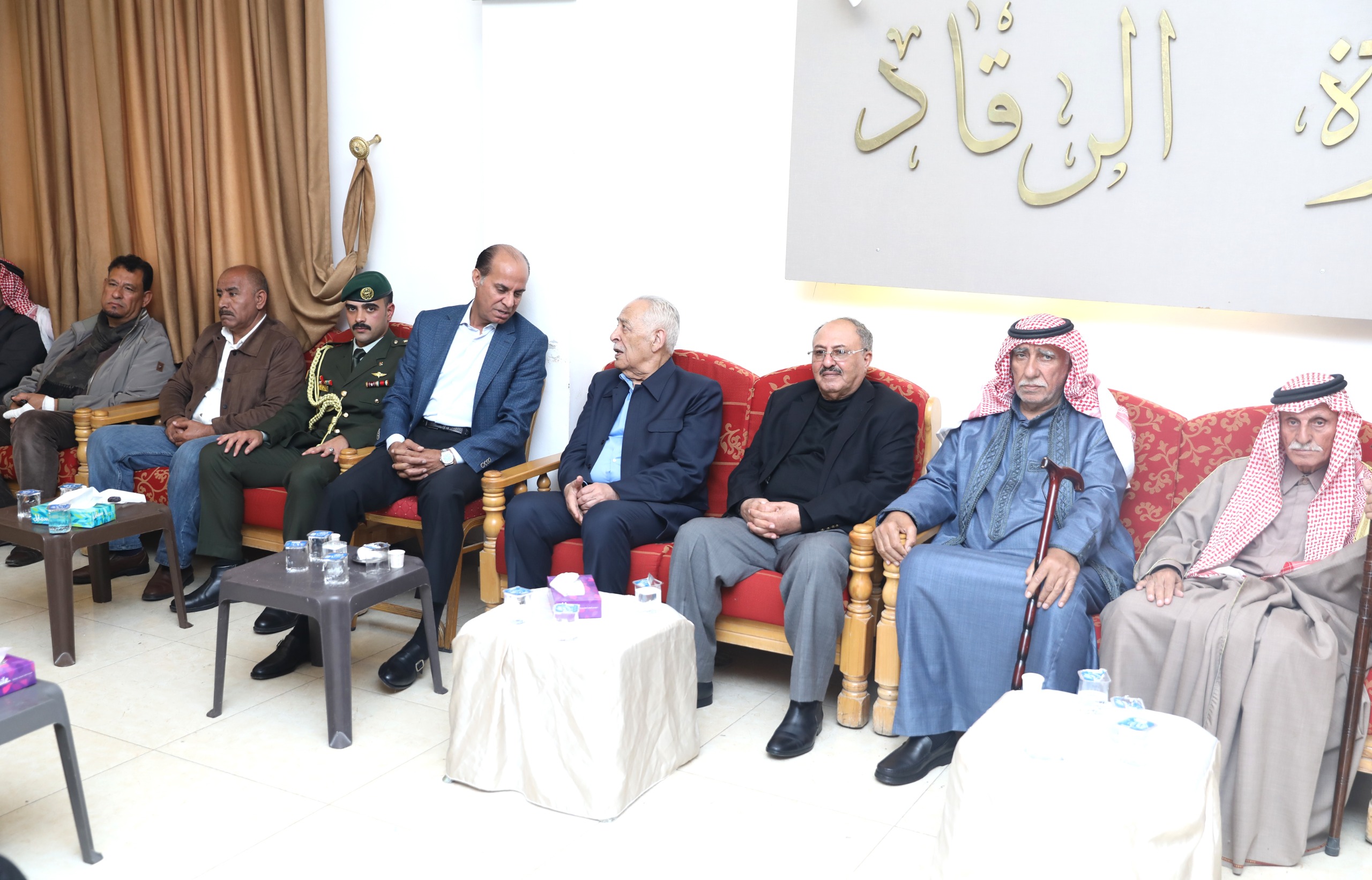 Madar Al-Saa Images 0.7116365646860372