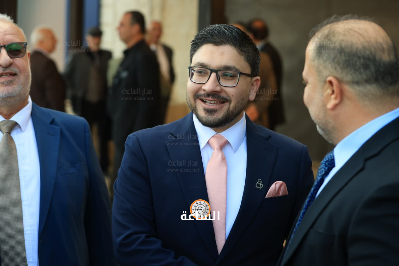 Madar Al-Saa Images 0.9866045391201618