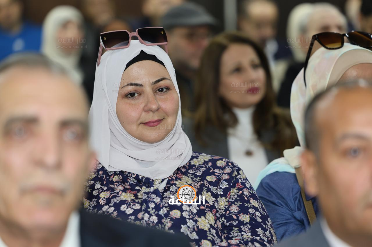 Madar Al-Saa Images 0.4578044140400793