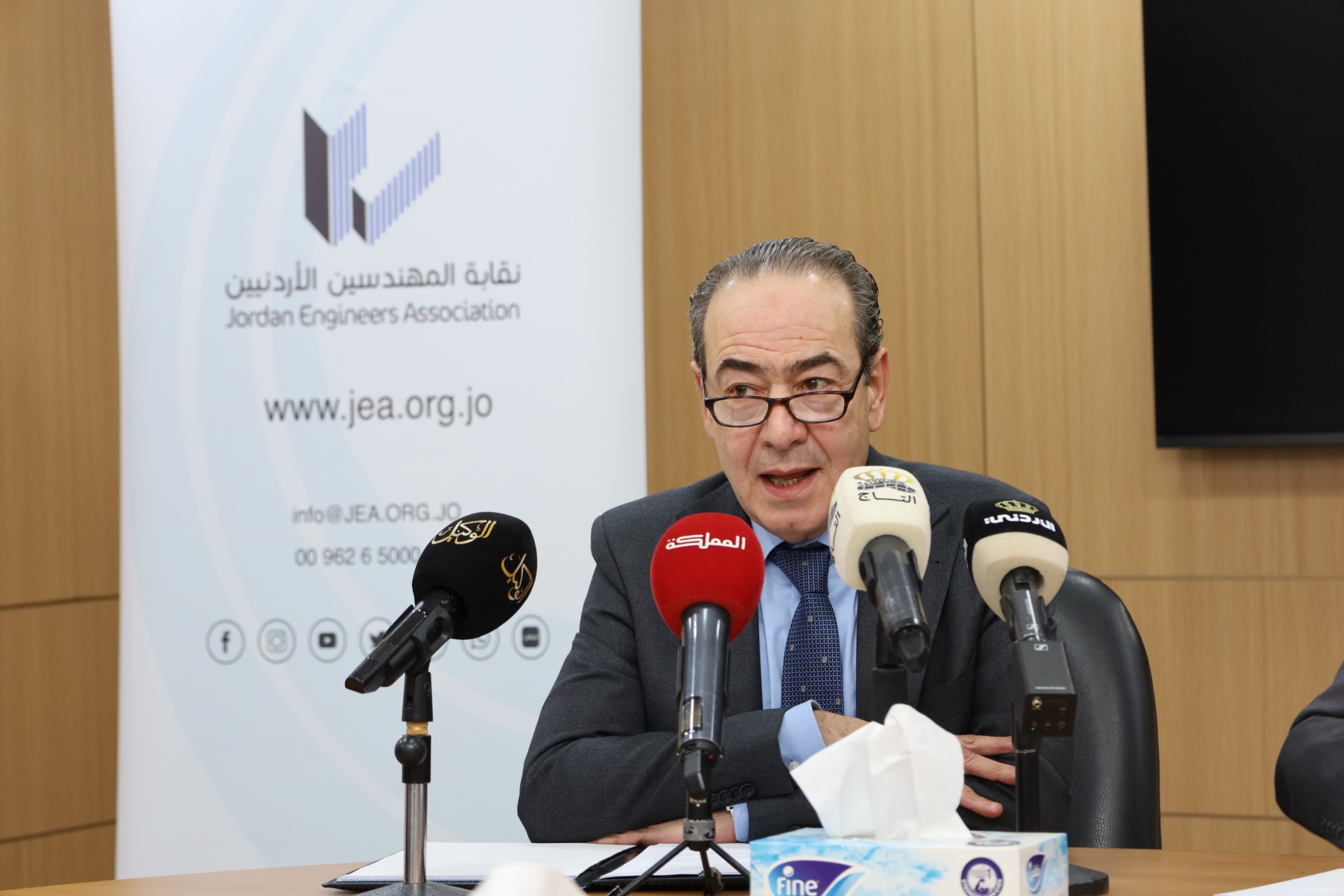 Madar Al-Saa Images 0.8927578552998137