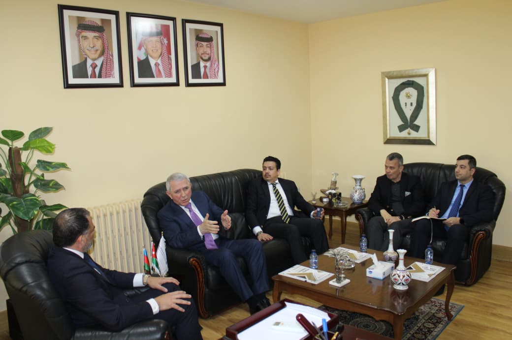 Madar Al-Saa Images 0.7721962191142145