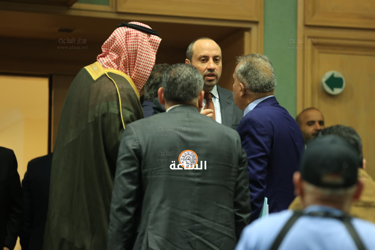 Madar Al-Saa Images 0.1972926852196346