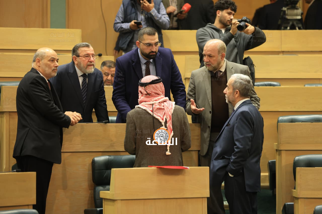 Madar Al-Saa Images 0.6260186551927622