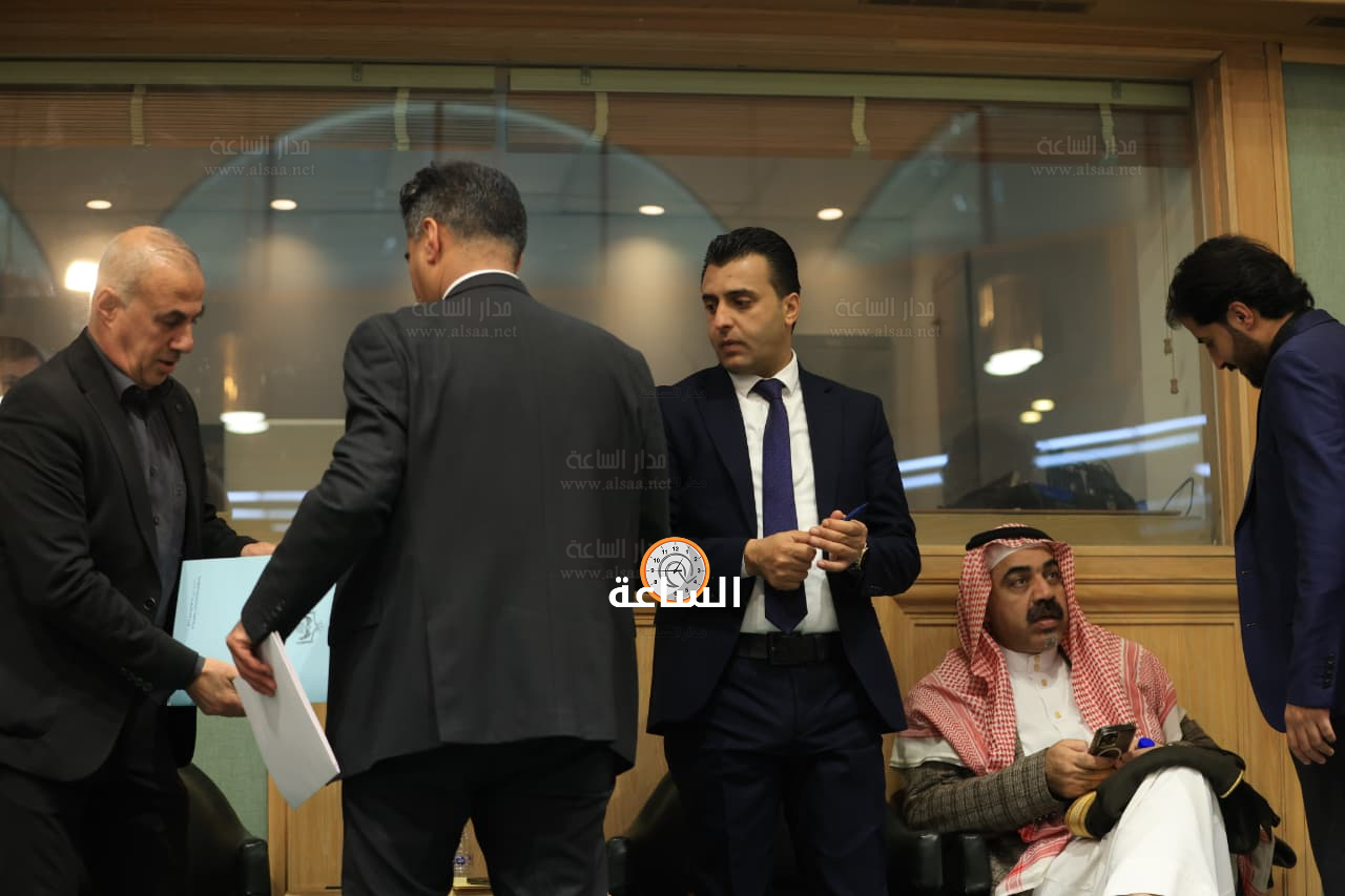 Madar Al-Saa Images 0.023651212381693654