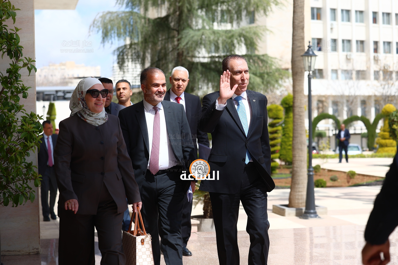 Madar Al-Saa Images 0.49031067356180946