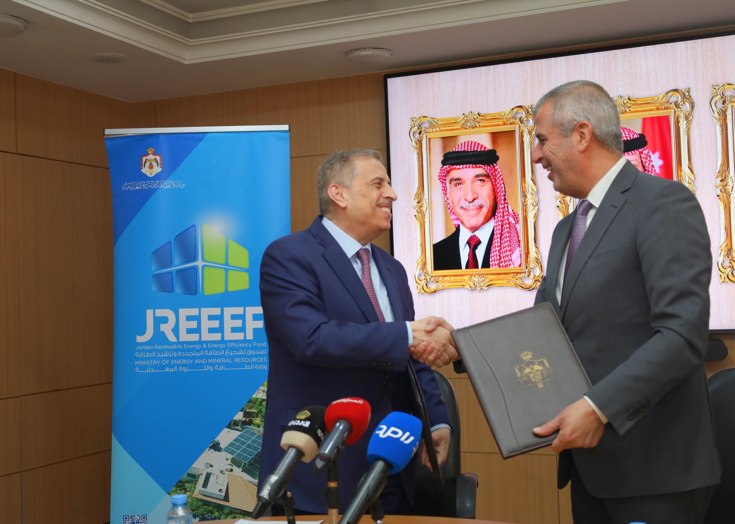 Madar Al-Saa Images 0.7734937257437048