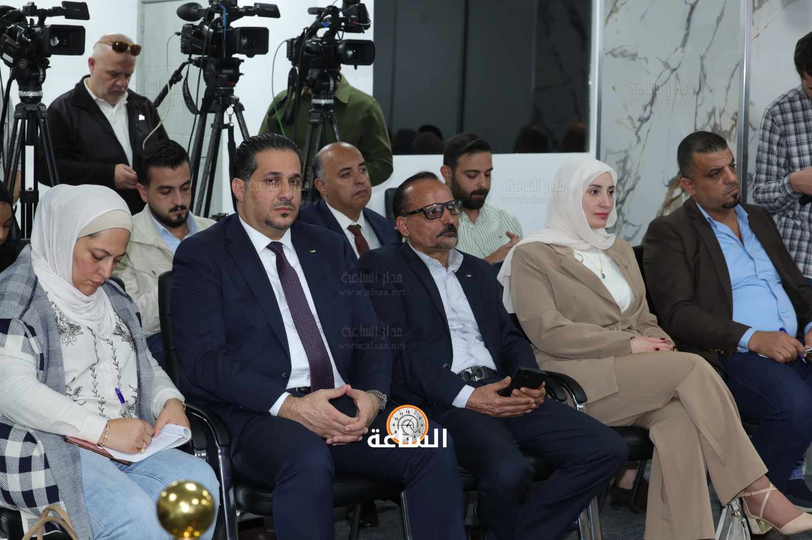 Madar Al-Saa Images 0.6606232064925073