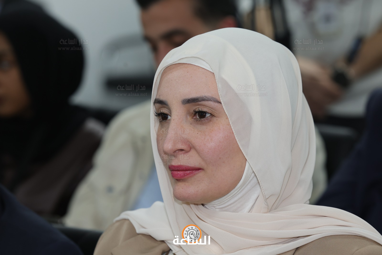 Madar Al-Saa Images 0.9271513975815827