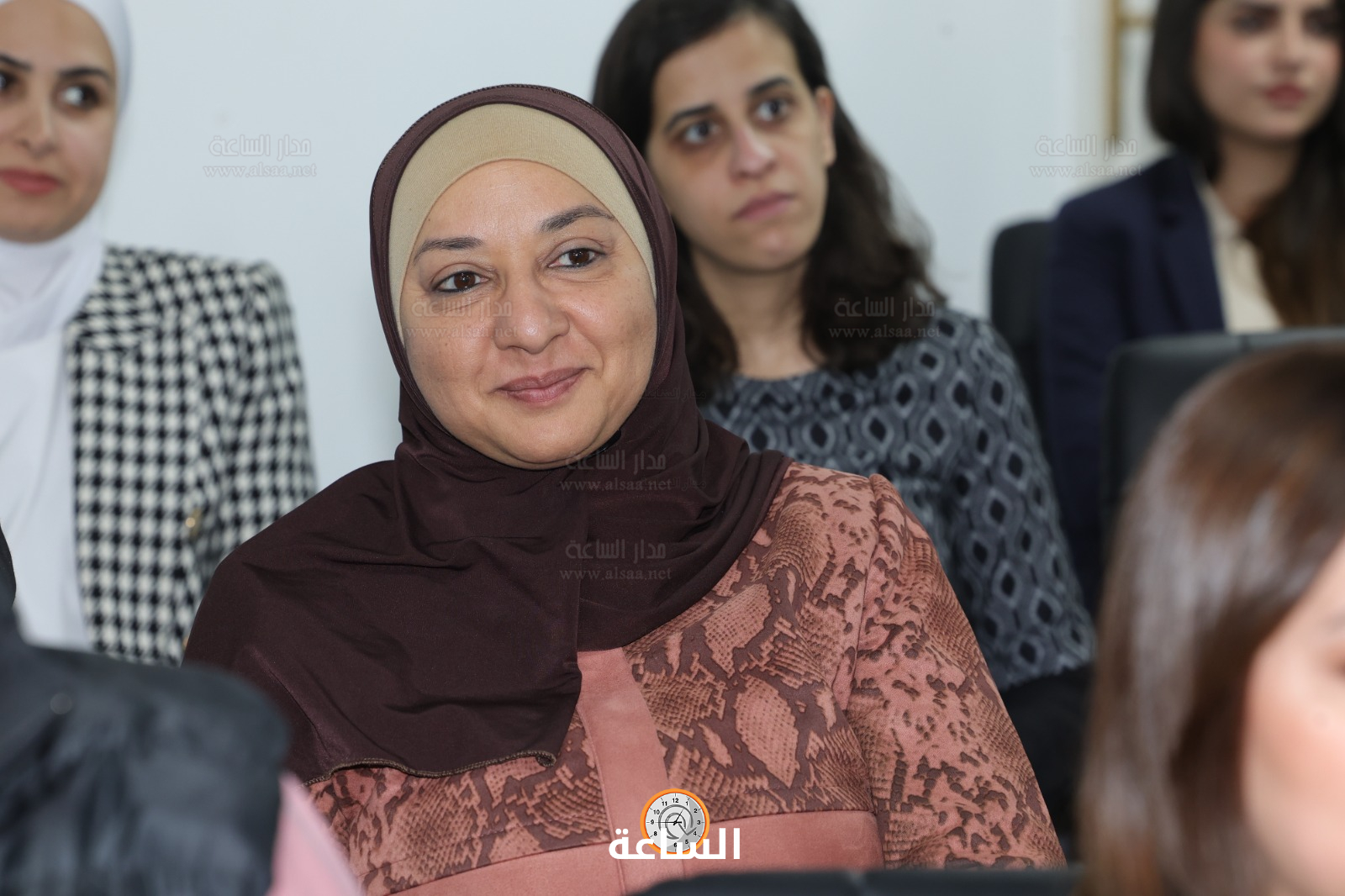 Madar Al-Saa Images 0.16370852869265617