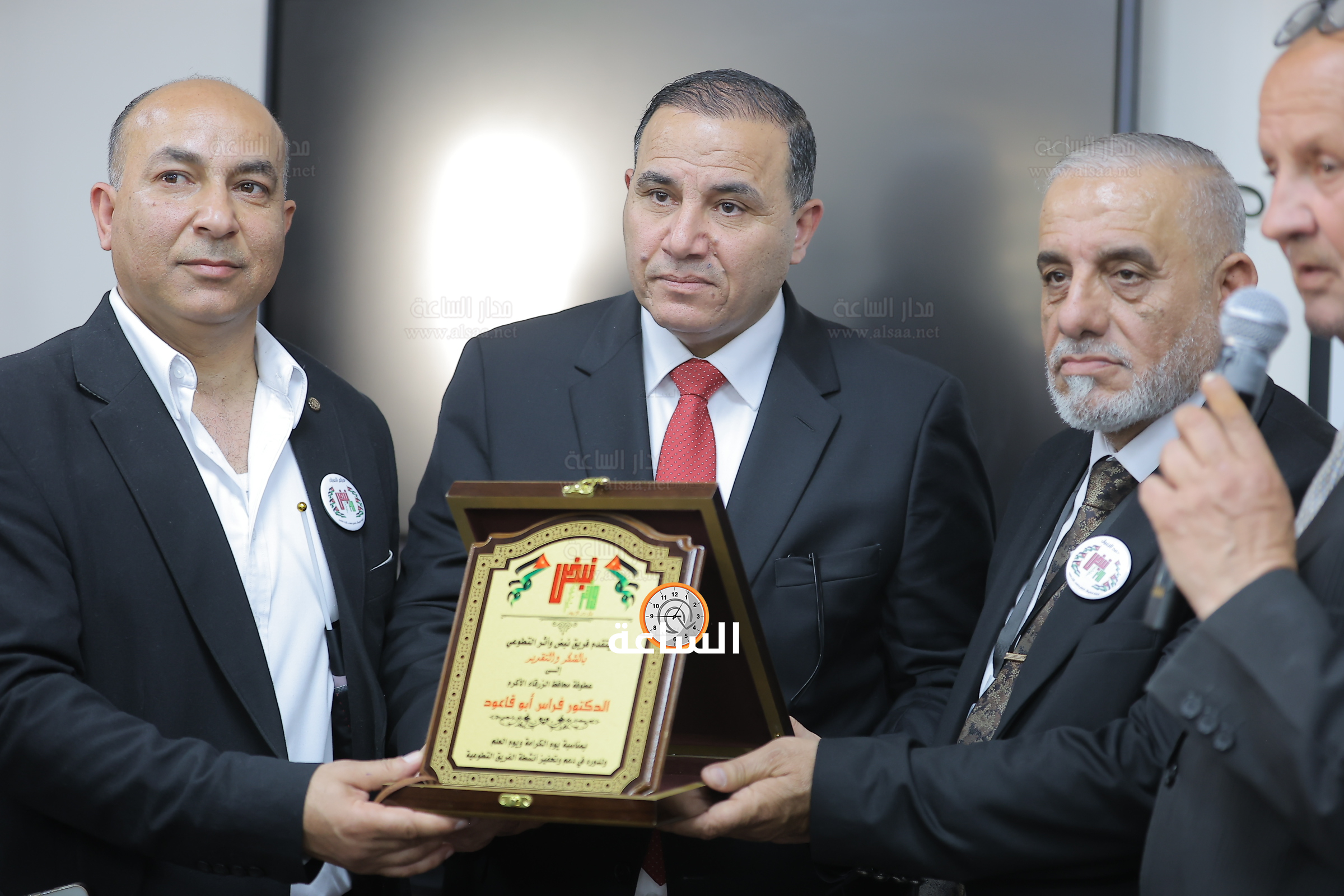 Madar Al-Saa Images 0.8105168073188295