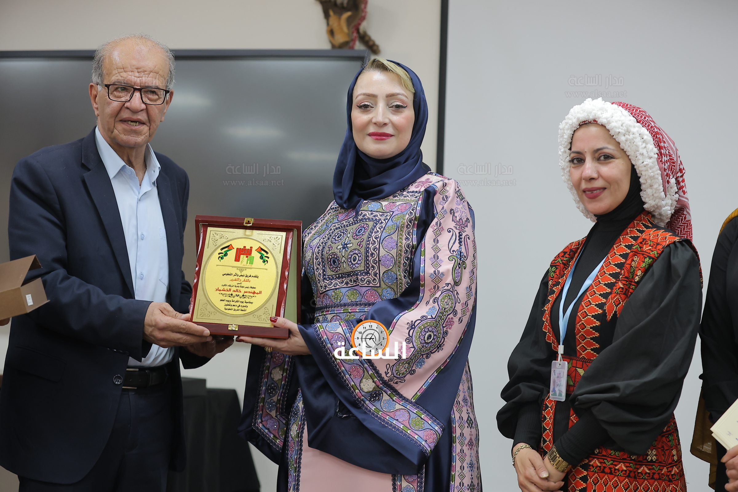 Madar Al-Saa Images 0.13757642267650816