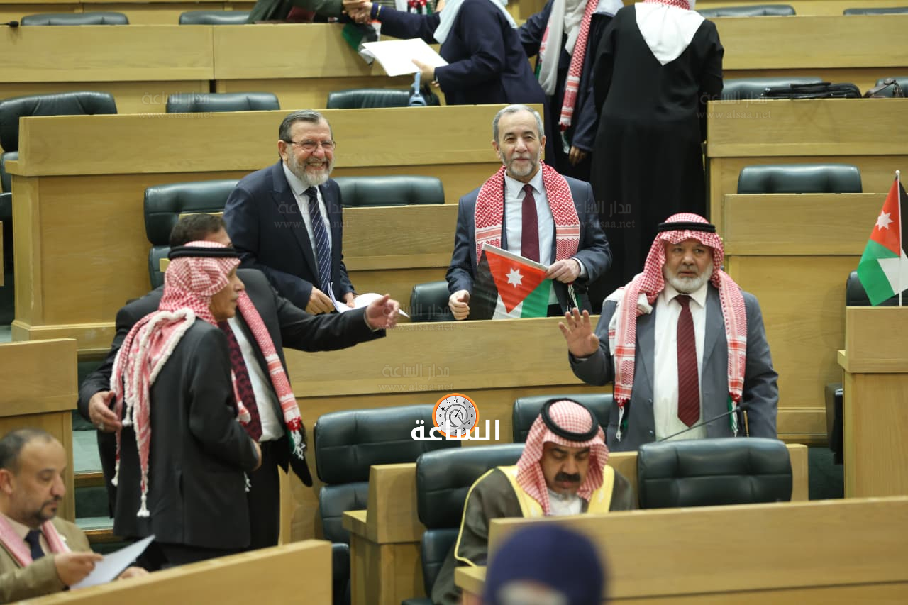 Madar Al-Saa Images 0.185179946185833