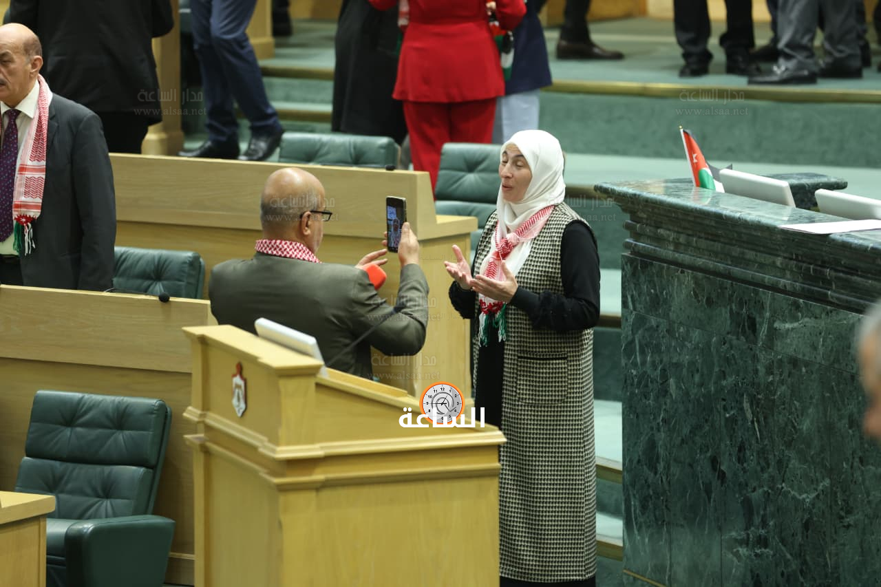 Madar Al-Saa Images 0.3592309872026881