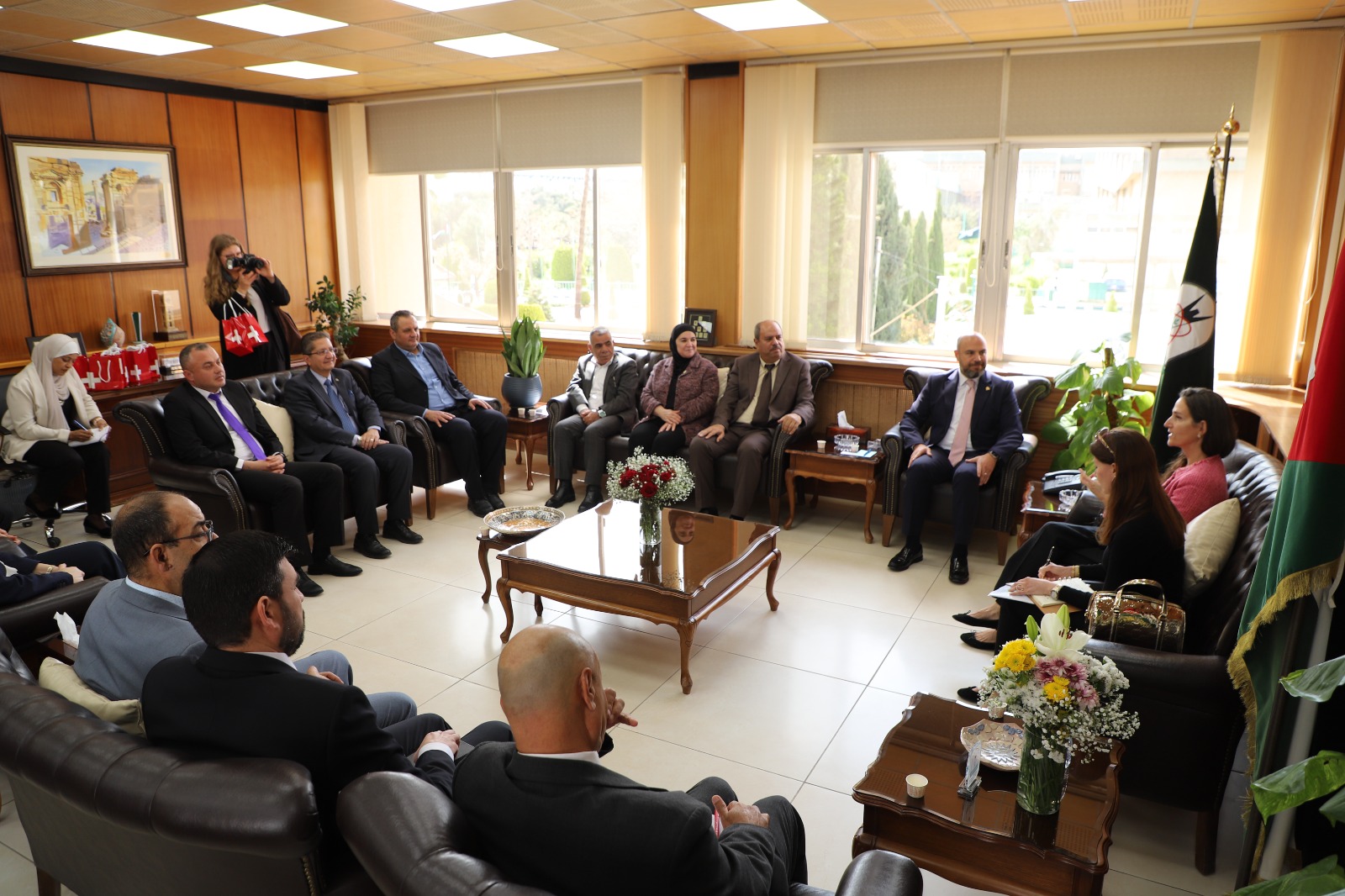 Madar Al-Saa Images 0.8955057358932301