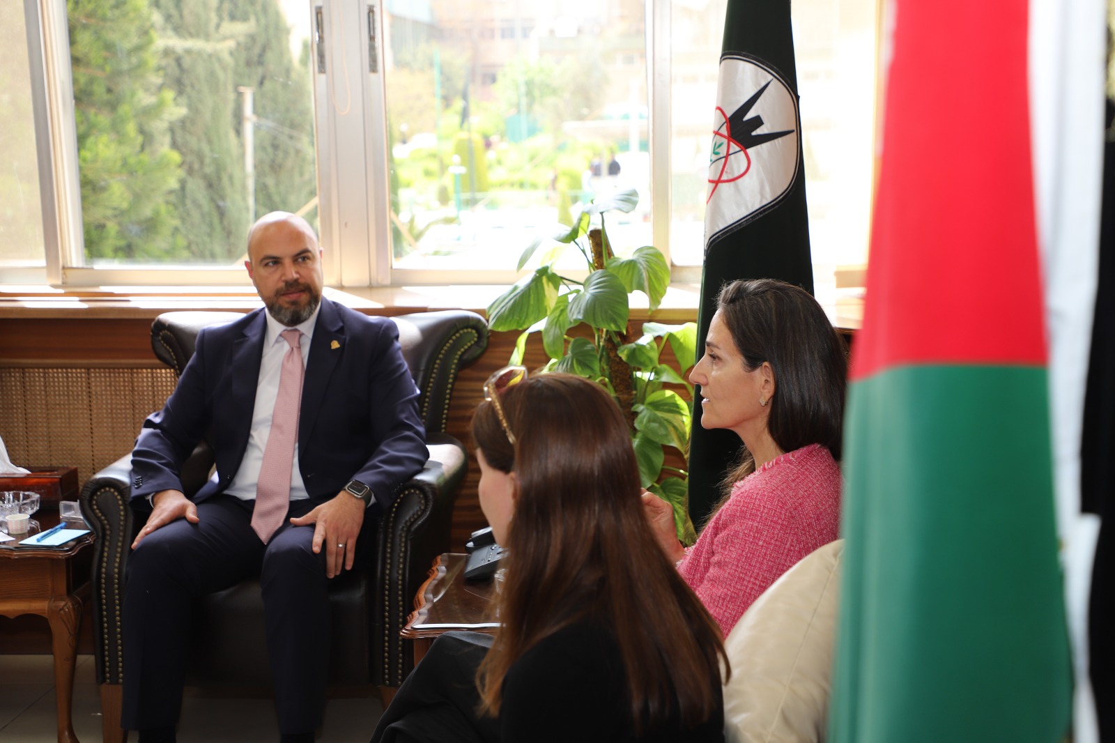 Madar Al-Saa Images 0.2903904145652263