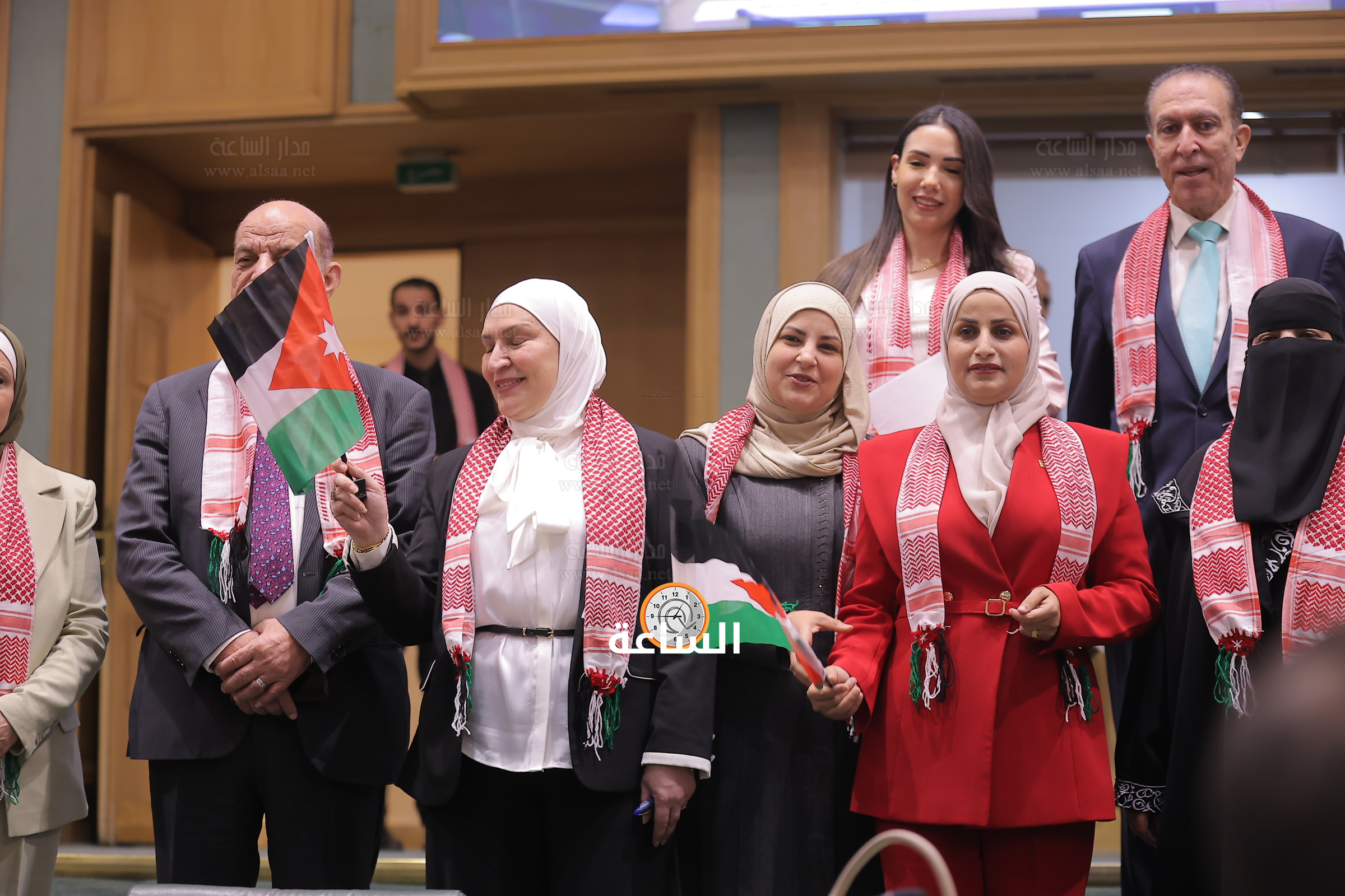 Madar Al-Saa Images 0.6179238696966358