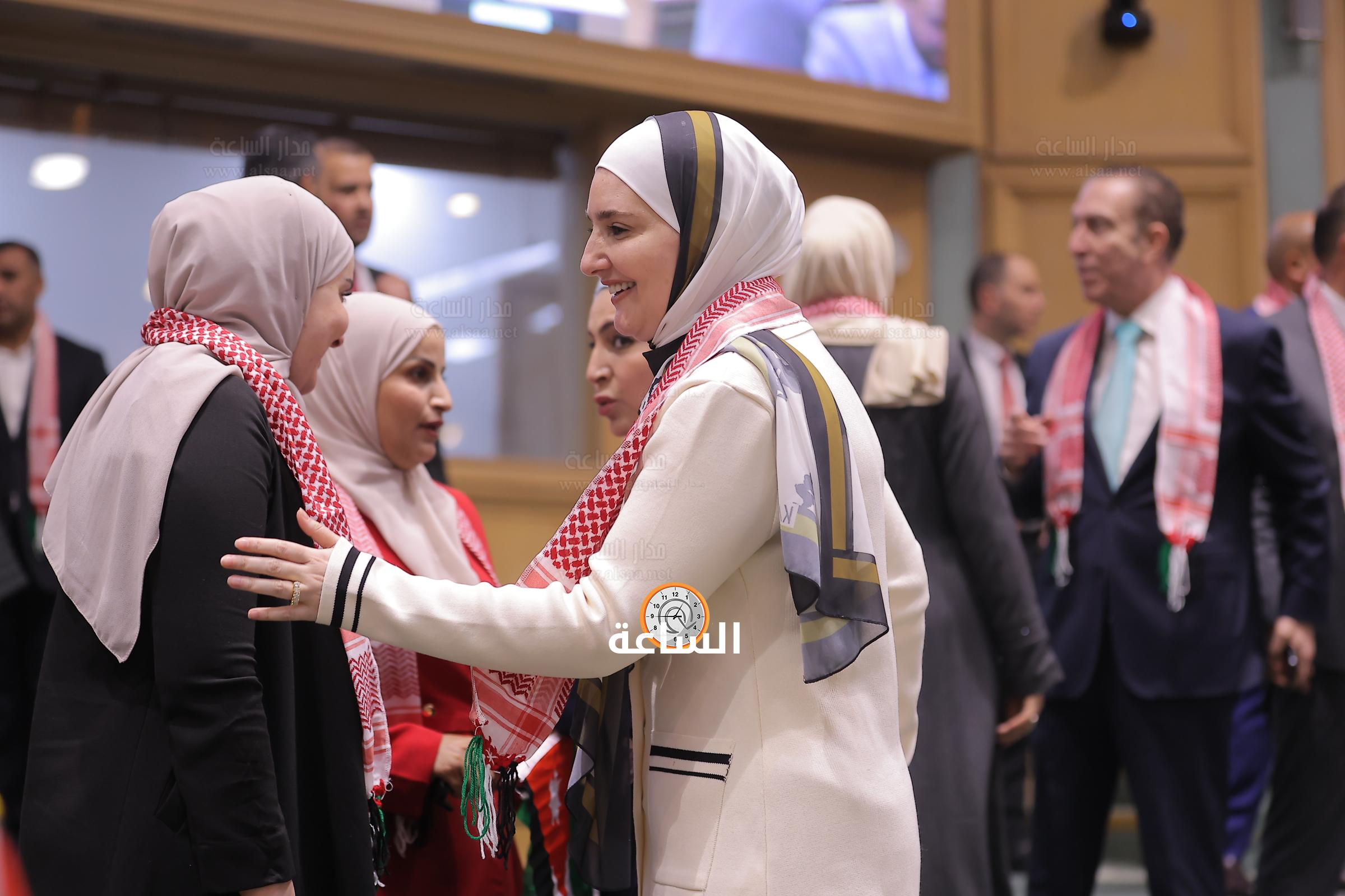 Madar Al-Saa Images 0.5857595103069575