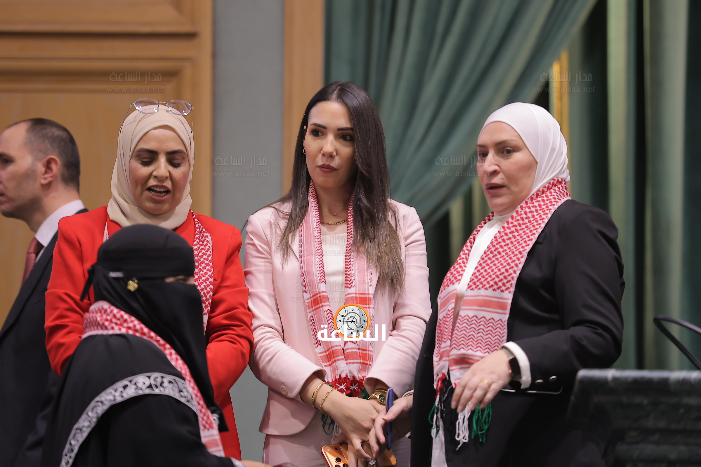 Madar Al-Saa Images 0.8142214078086686