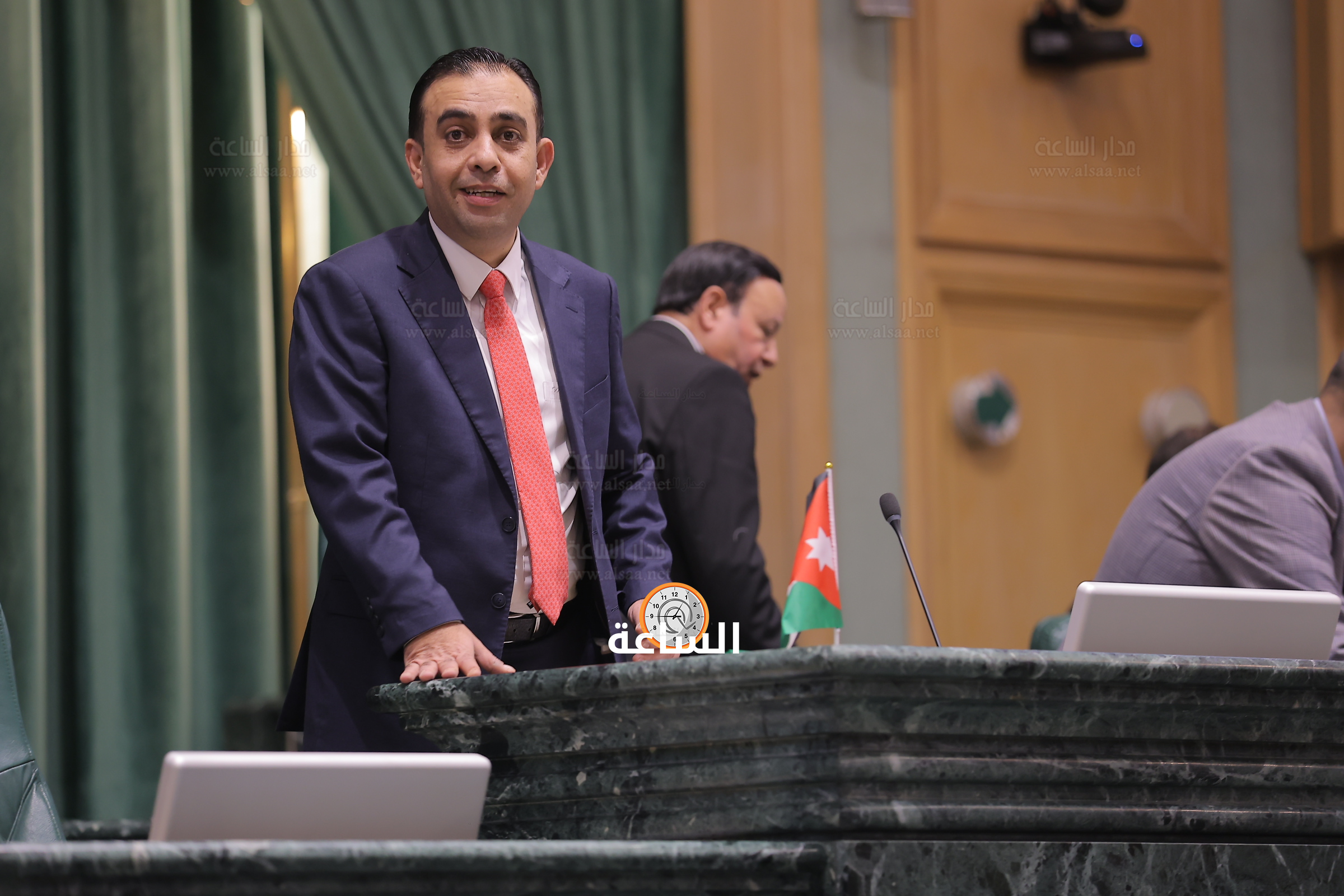 Madar Al-Saa Images 0.5272376146705096