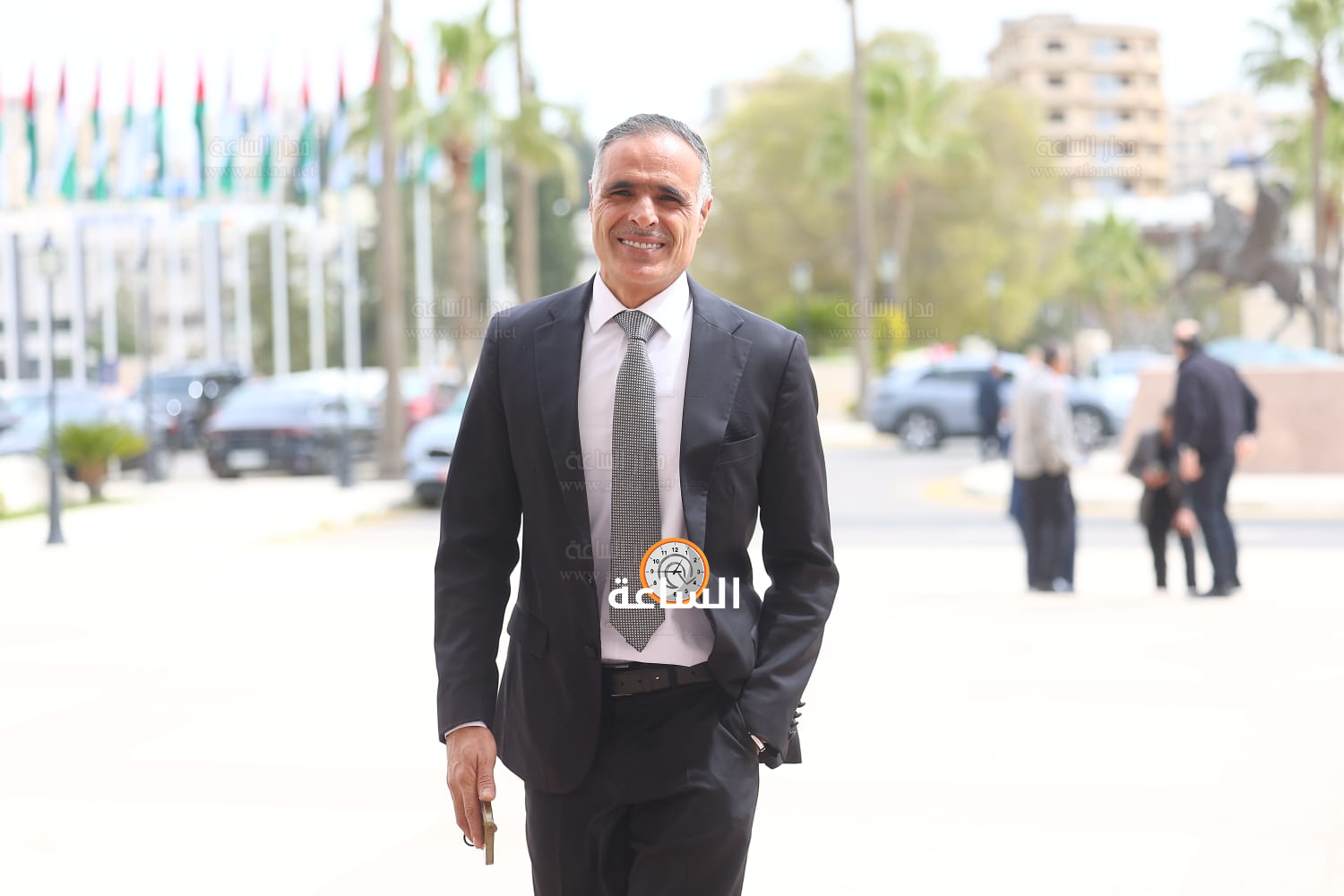 Madar Al-Saa Images 0.4089756169733697