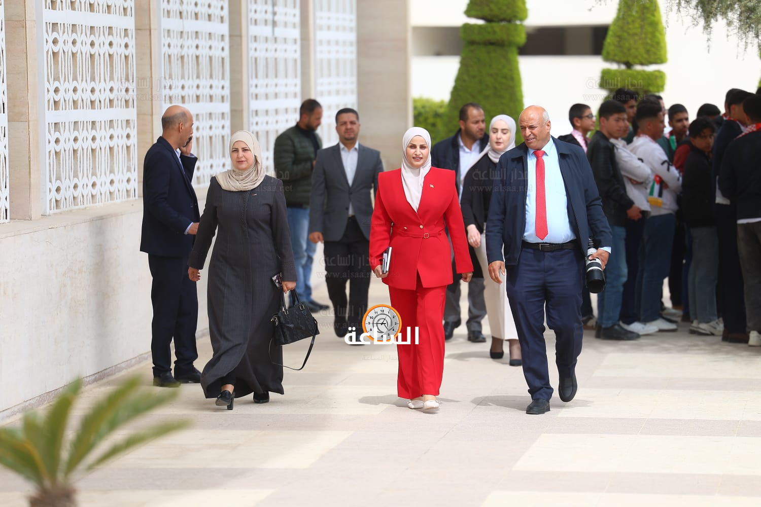 Madar Al-Saa Images 0.8826668143995763