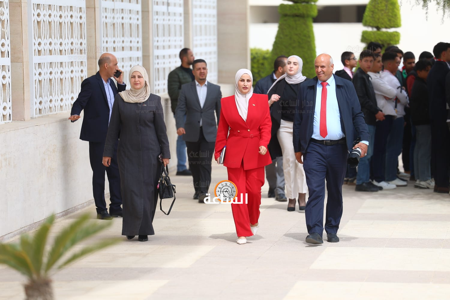 Madar Al-Saa Images 0.030160261158212687