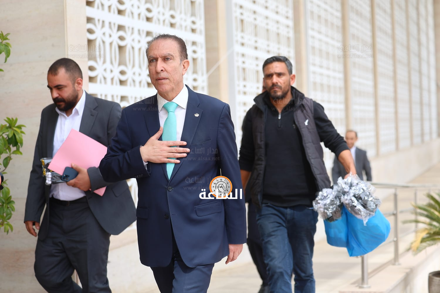 Madar Al-Saa Images 0.8139665622676426