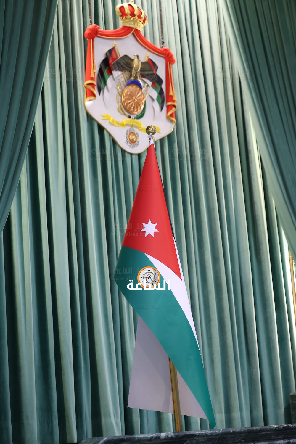 Madar Al-Saa Images 0.4874868523056982