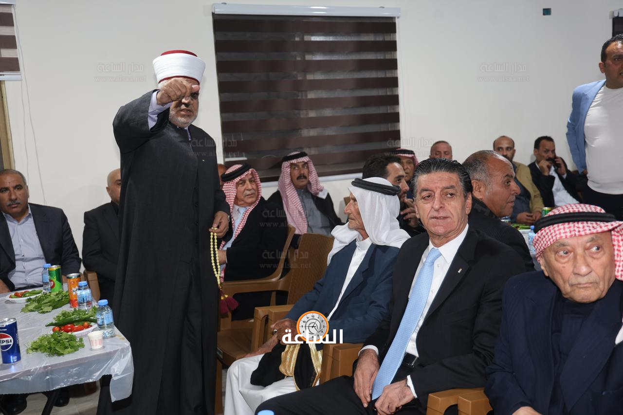 Madar Al-Saa Images 0.5876158363345091