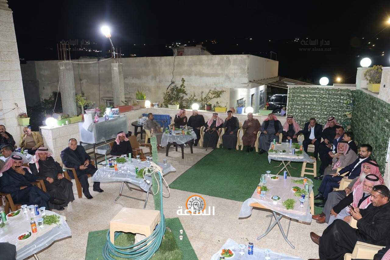 Madar Al-Saa Images 0.7546602185098975