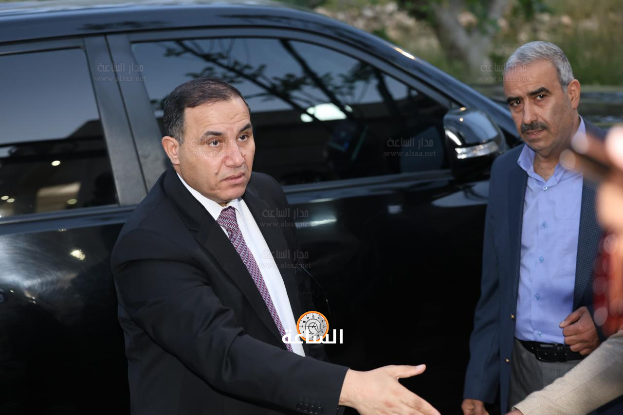 Madar Al-Saa Images 0.9446422749250792