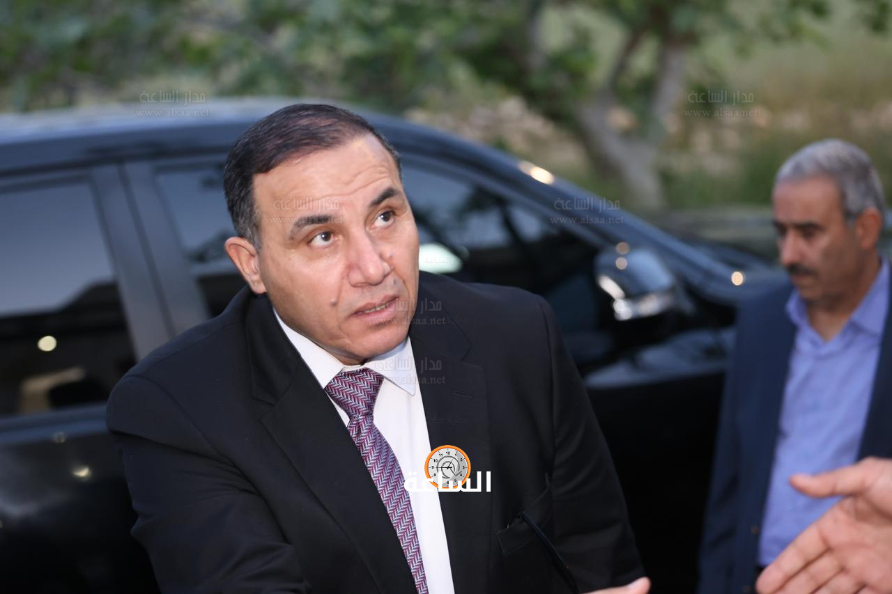 Madar Al-Saa Images 0.16496137401149147