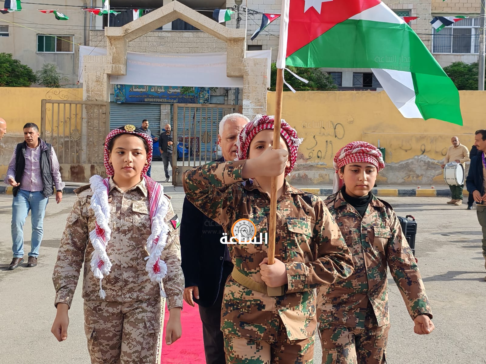 Madar Al-Saa Images 0.37901375484203603