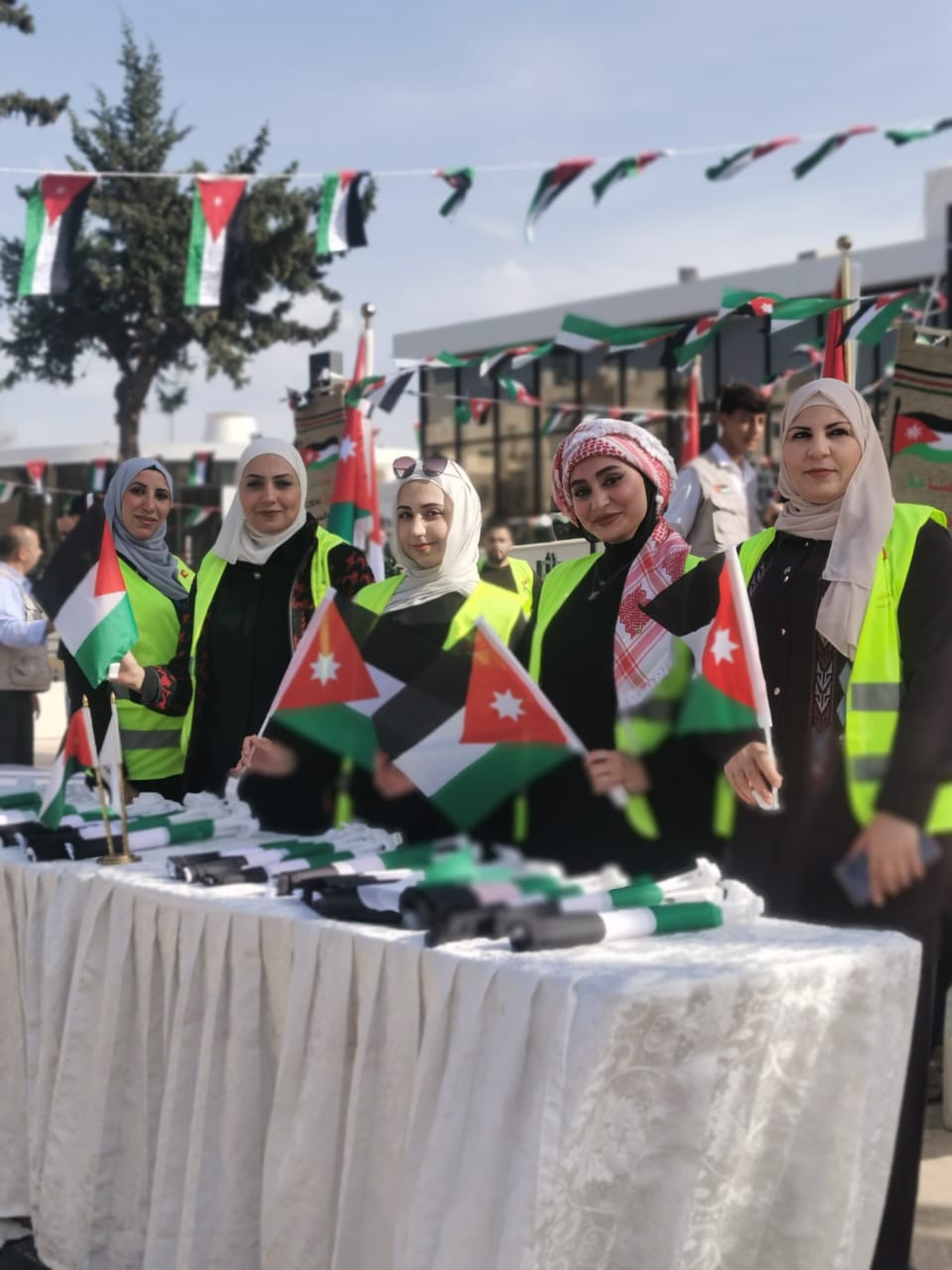 Madar Al-Saa Images 0.40678506987999175