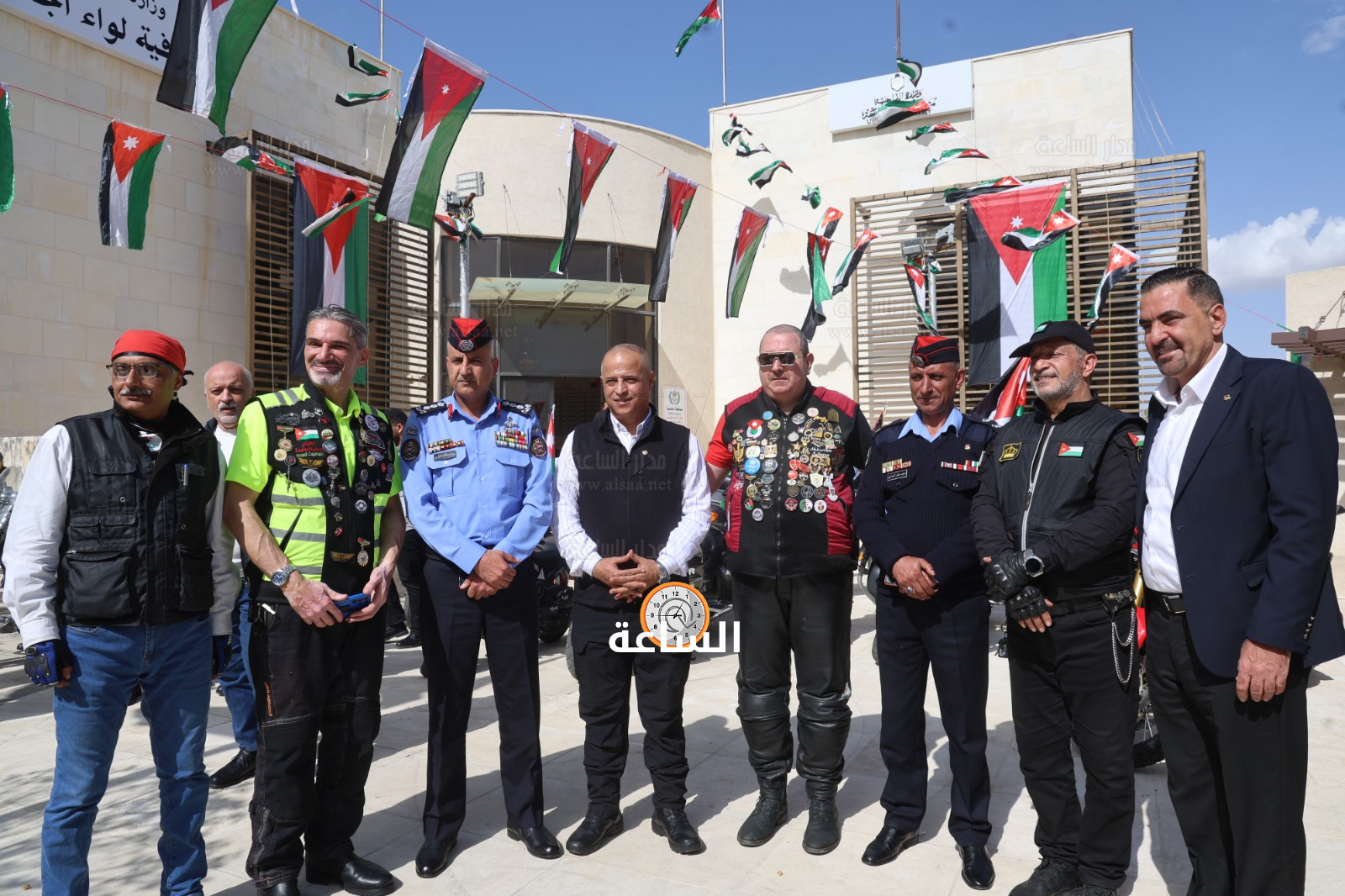 Madar Al-Saa Images 0.16408771969671365