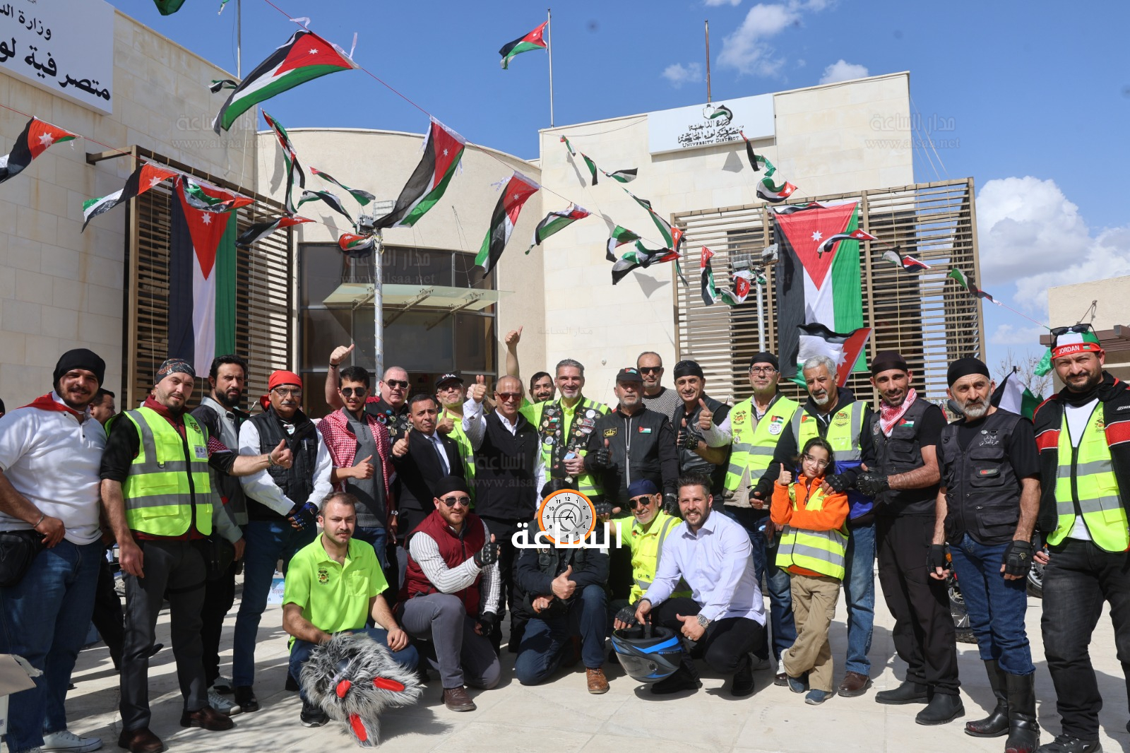 Madar Al-Saa Images 0.13922462246333211