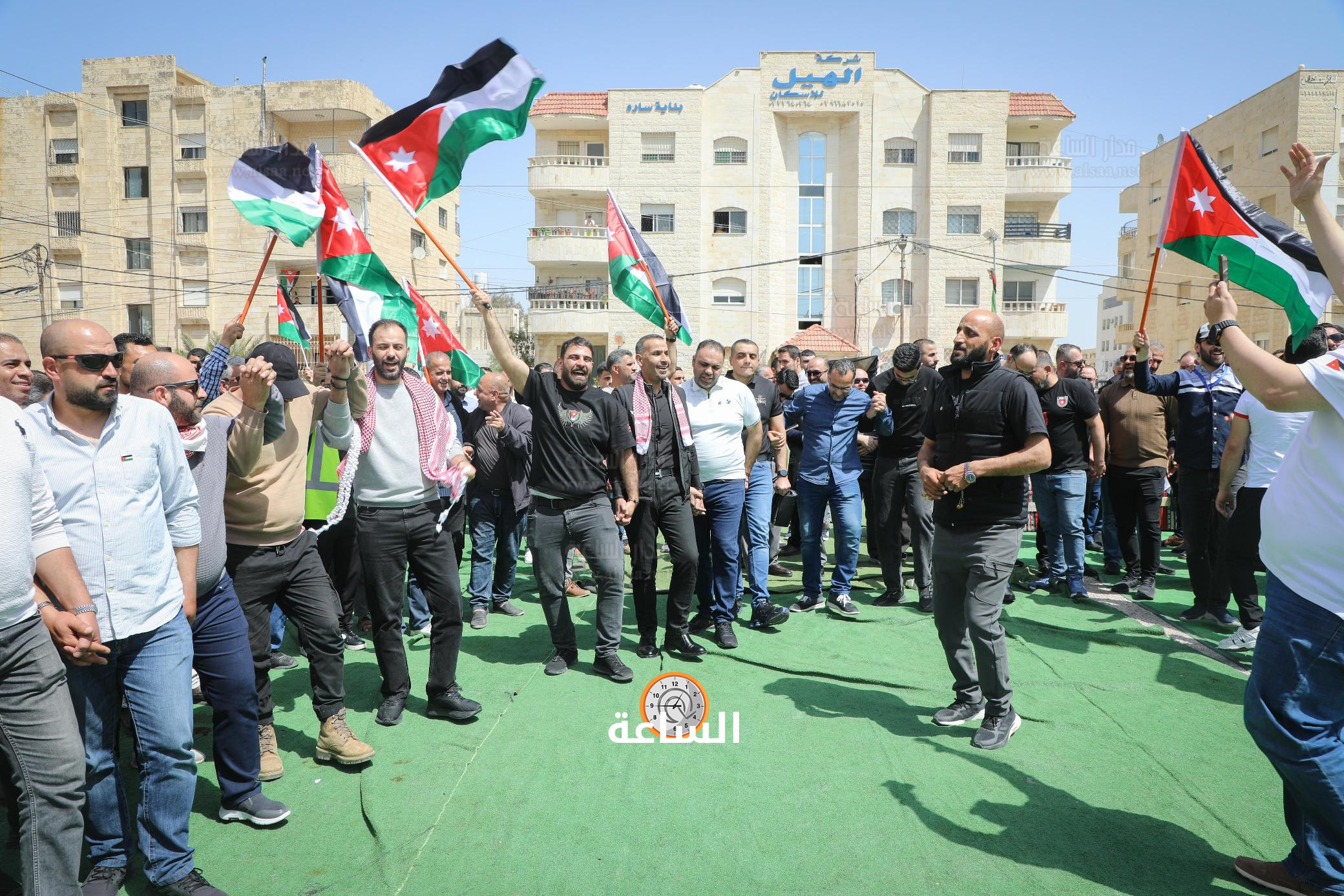 Madar Al-Saa Images 0.7835091308145519