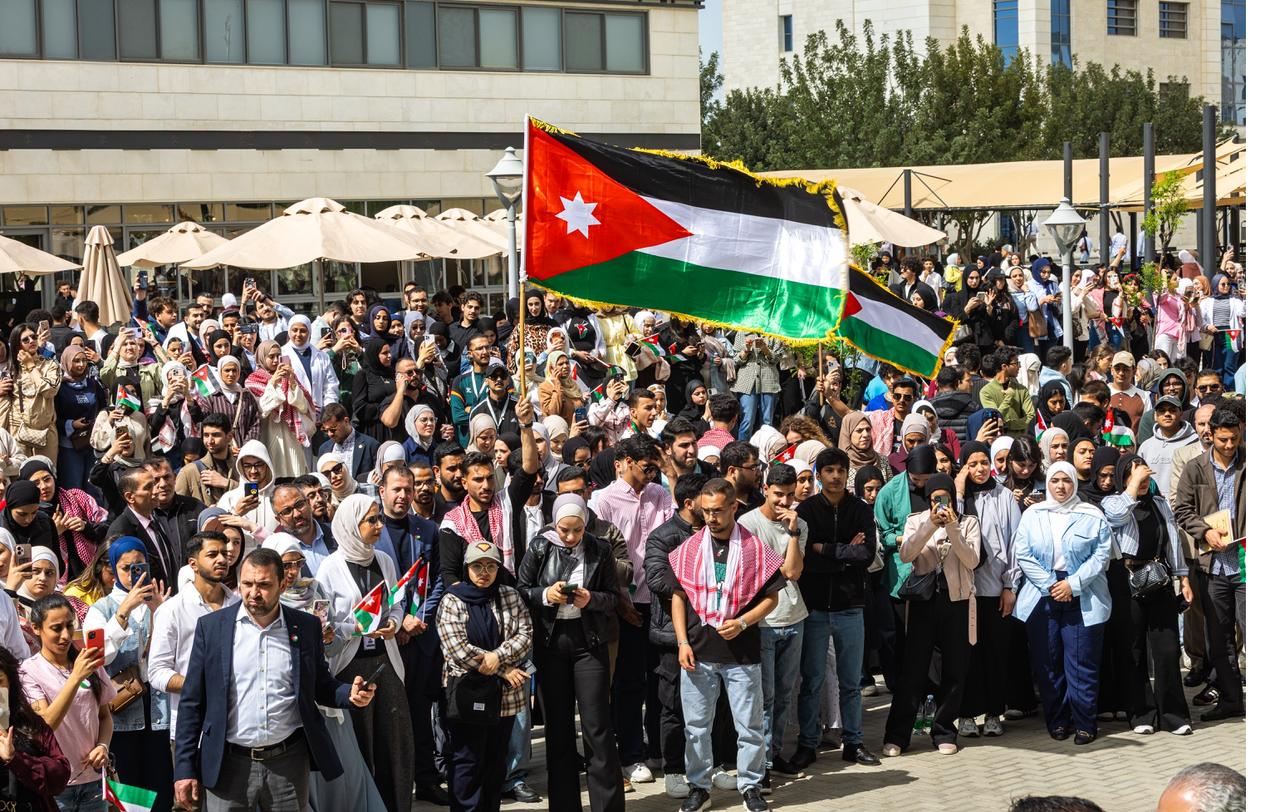 Madar Al-Saa Images 0.30531181425585074