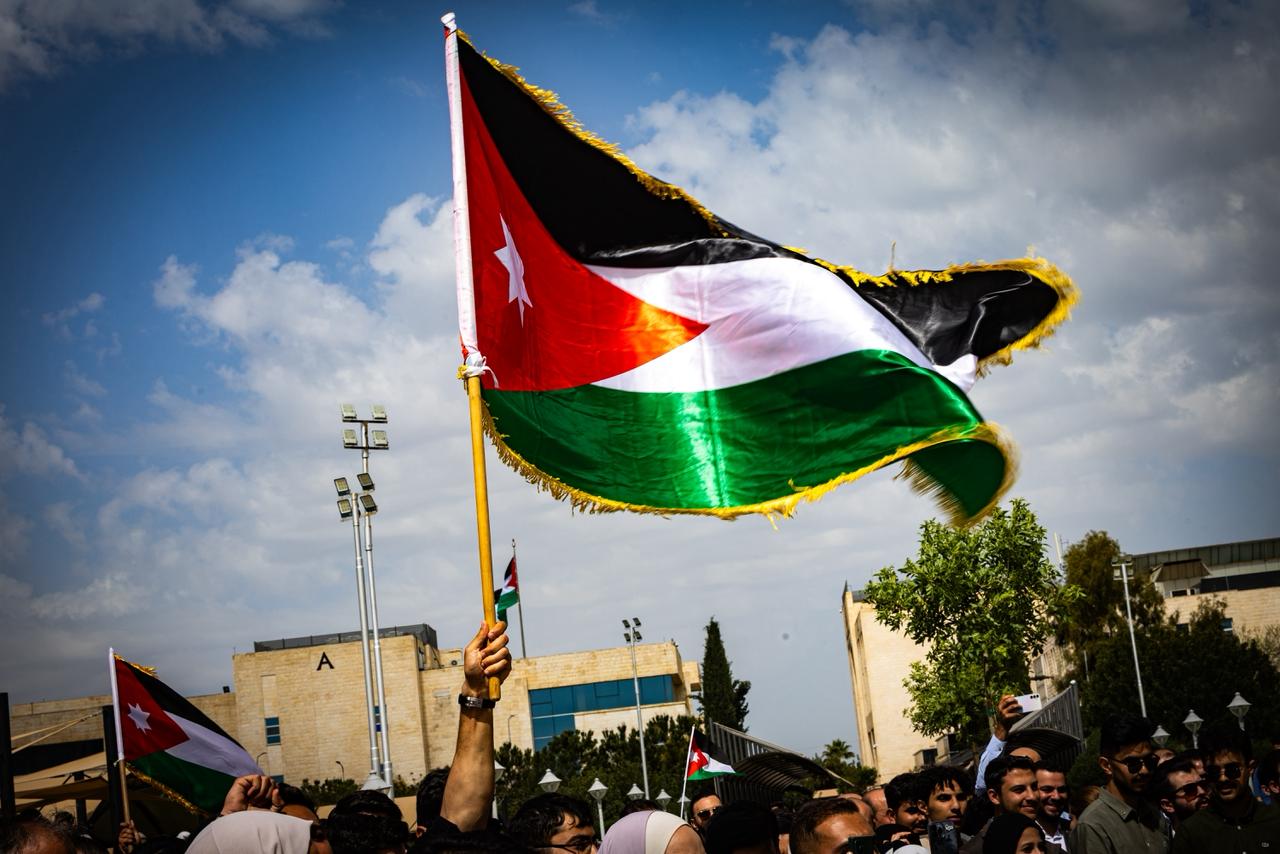 Madar Al-Saa Images 0.2525286566995826