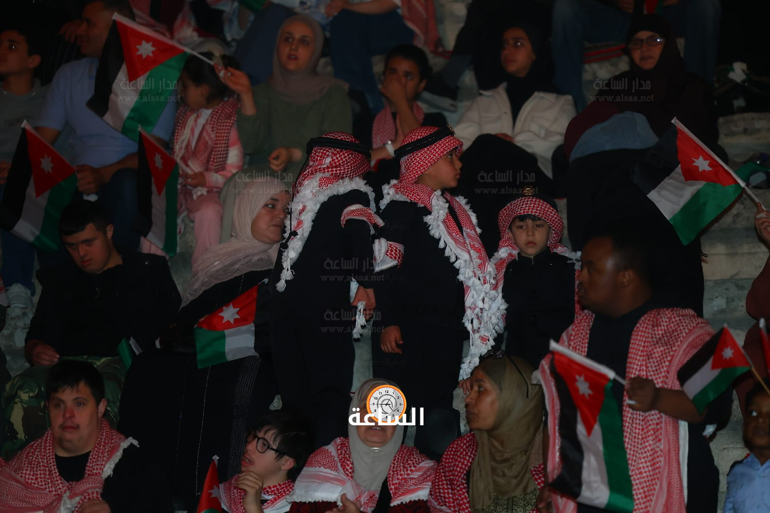 Madar Al-Saa Images 0.16144000484042398